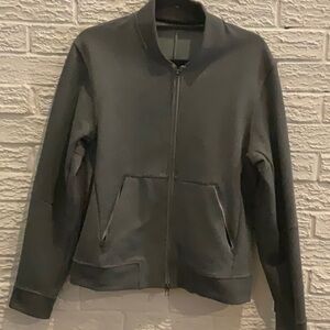 Men’s lululemon great zip up. Size S